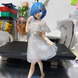 Super Pretty Cute Anime Girl In a Pretty Princess Dress in Gold Toned Gold Heels